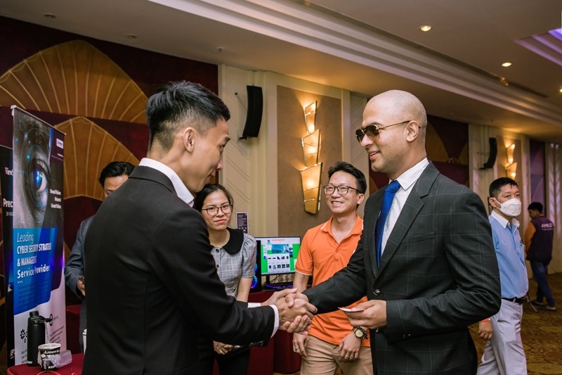 CW and Jetking CEO